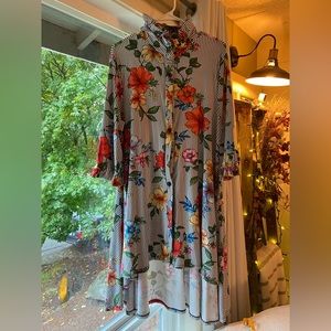 SOLD* Zadie B’s Zena Tunic size Large